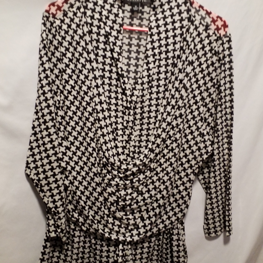 Black and White Drap Top